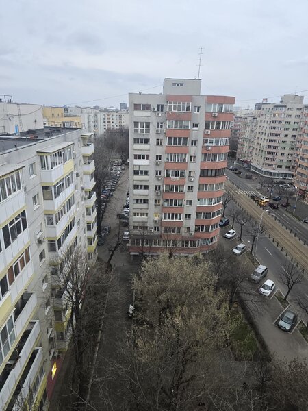 Calea Mosilor aproape- metroul Obor la 5min.