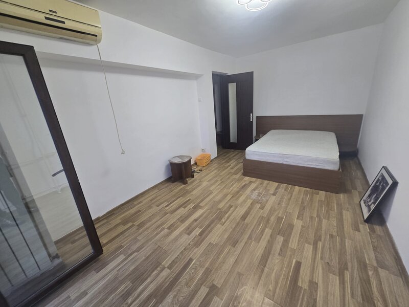 Calea Mosilor aproape- metroul Obor la 5min.